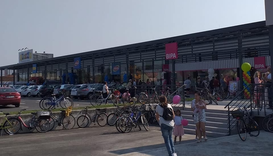 Trgovački centar Županja